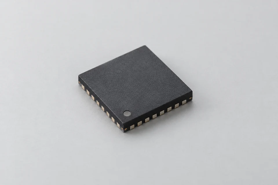 Representative product illustration: 2.4GHz Long-Distance Wireless RF Transceiver Chip